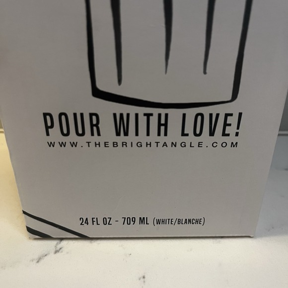 The Bright Angle Olive Oil Vinegar Bottle Elixir POUR WITH LOVE 24 oz NIB - Picture 9 of 9